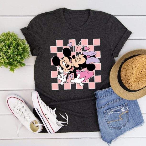 Minnie Mickey Love Valentine Day T-Shirt