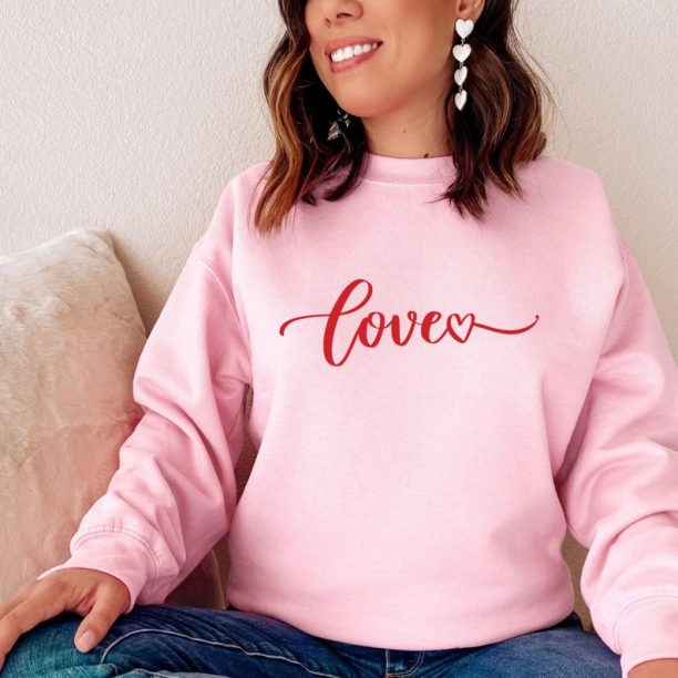 Love Sweatshirt, Valentines Day Outfit, Heart Sweatshirt,Cute Valentine's Sweater,Teacher Valentine's Shirt, Mom Valentine's Day Gift