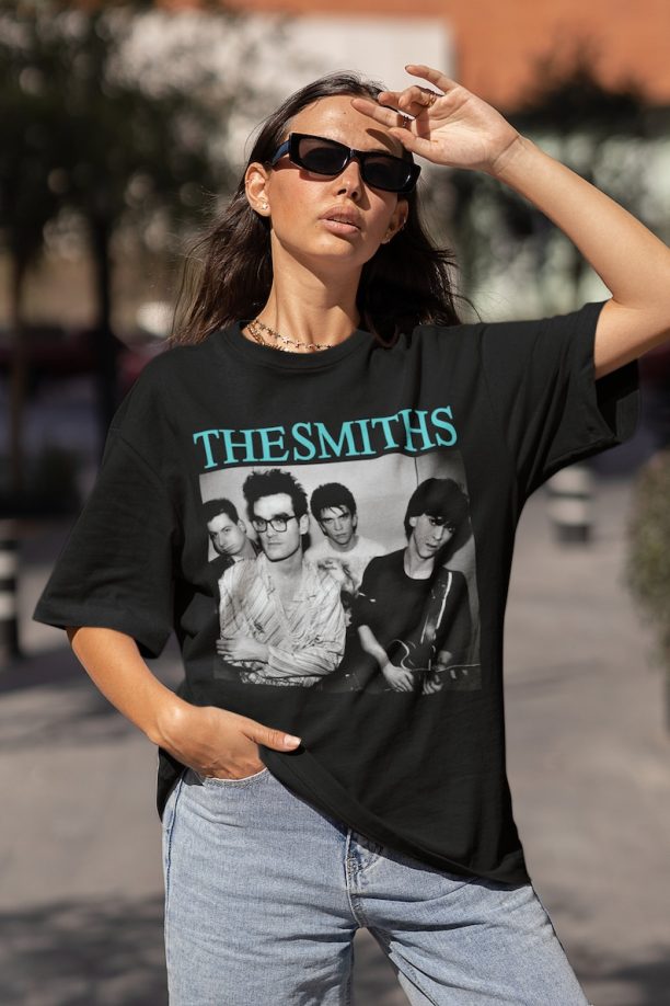 The smiths t-shirt , the smiths 90s, rock band vintage Gift Tee for Men Women Unisex T-Shirt