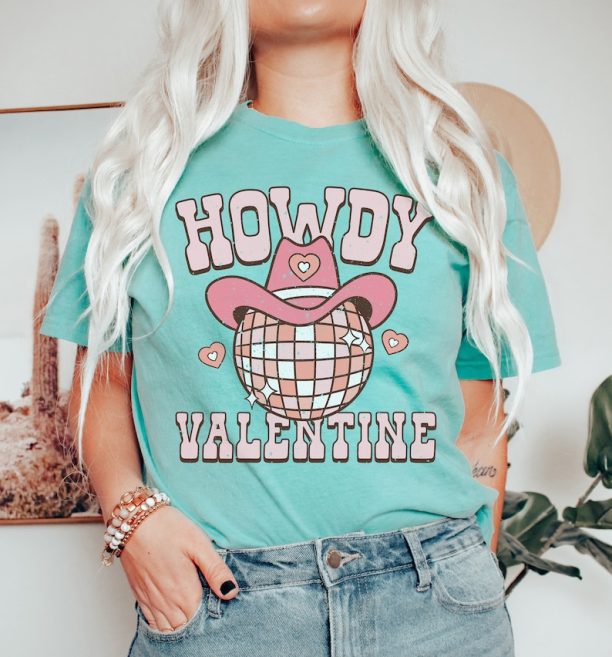 Howdy Valentine Comfort Colors Western Graphic Tee, Retro Valentines Day Shirt, Cowgirl Valentines Shirt, Western Valentines Shirt