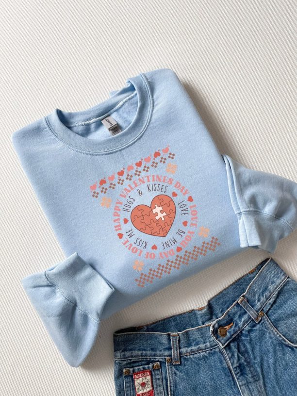 Happy Valentines Sweatshirt, Valentine Shirt, Retro Ugly Sweatshirt, Vintage Valentine, Family Sweatshirt, Couple Gift