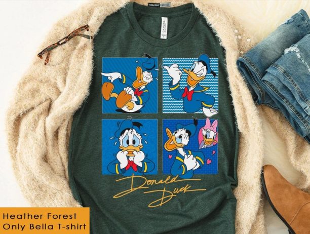 Donald Duck with Signature Shirt / Mickey and Friends T-shirt / Walt Disney World / Disneyland Family Vacation Trip