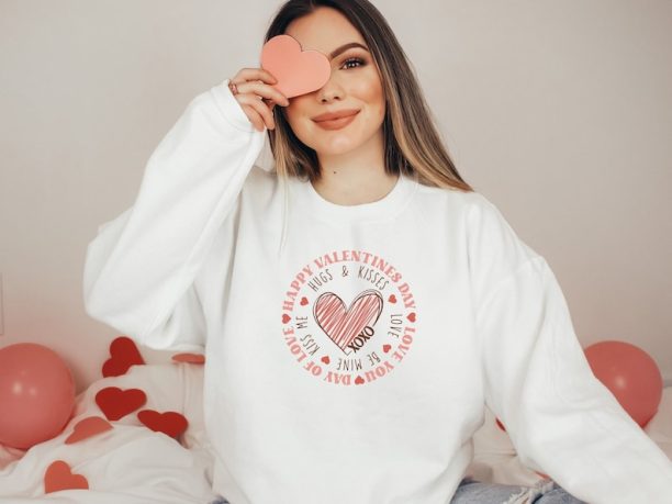 Happy Valentines Day Sweatshirt, Love You Shirt, Valentines Day Shirt, Crewneck Sweater, Woman Gift, Vintage Shirt