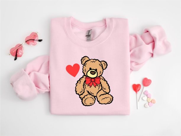 Bear Valentine Shirt, Cute Bear, Teddy Bear, Heart Valentine Shirt, Cute Valentines Day Shirt, Unisex Shirt, Valentines Shirt,Gift For Her