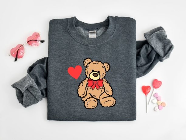 Bear Valentine Shirt, Cute Bear, Teddy Bear, Heart Valentine Shirt, Cute Valentines Day Shirt, Unisex Shirt, Valentines Shirt,Gift For Her