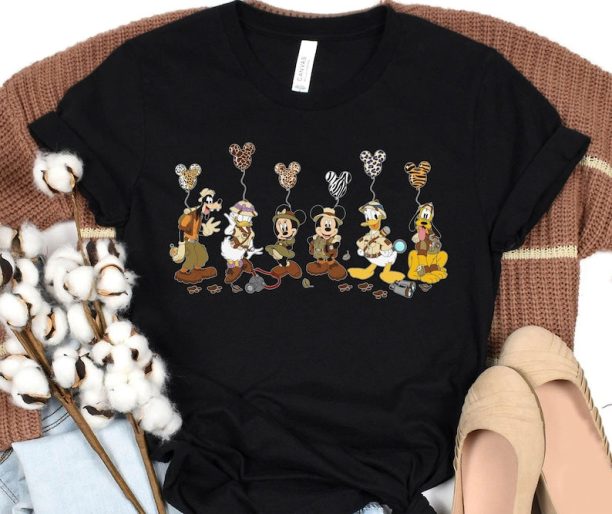 Mickey and Friends Animal Kingdom Balloon T-shirt / Disney Safari Mode Shirt / Disneyland Family Trip 2023 Tee