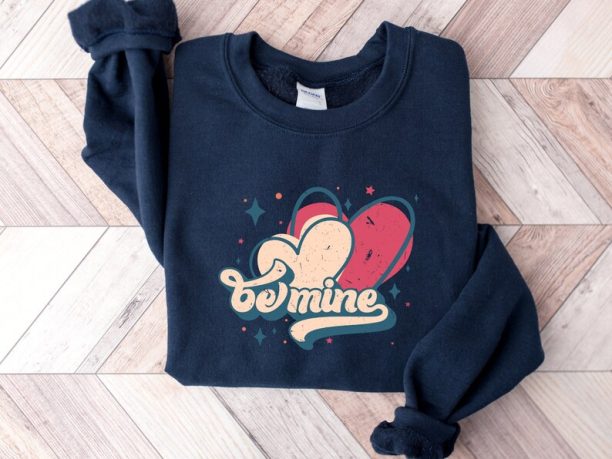 Be Mine Sweatshirt, Valentine Sweatshirt, Valentines Day Shirt, Vintage Sweatshirt, Heart Shirt, Couple Gift