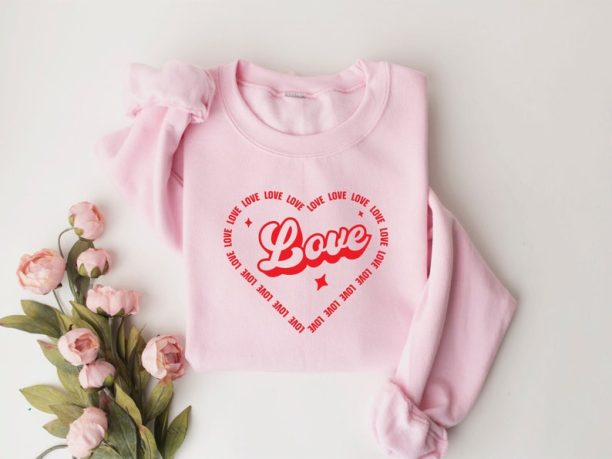 Love Sweatshirt, Heart Shirt, Valentine Sweatshirt, Valentines Day Shirt, Vintage Sweatshirt, Gift For Valentine