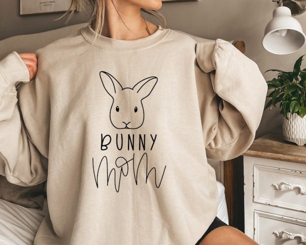 Bunny Mom Sweatshirt, Bunny Mother Sweatshirt, Rabbit Lover Gift, Rabbit Gift, Bunny Mom Gift, Animal Pet Sweatshirt, Rabbit Mama Sweatshirt