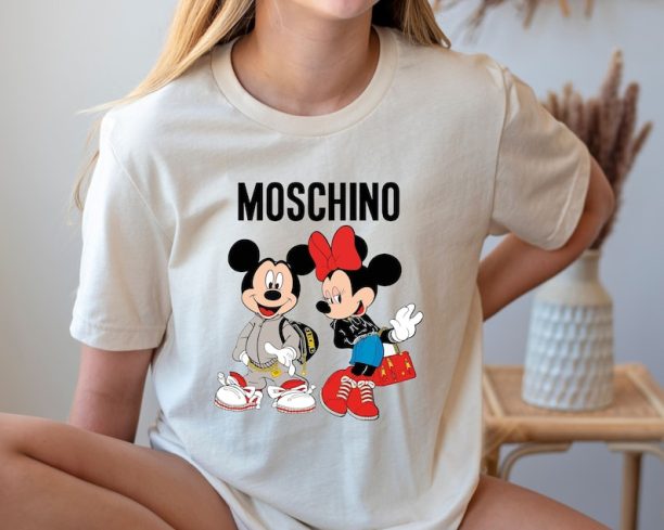 Moschino T-Shirt, Moschino Fashion T-Shirt, T-Shirt Moschino, Fashion Trend,Moschino Mickey Shirt, Disney shirt