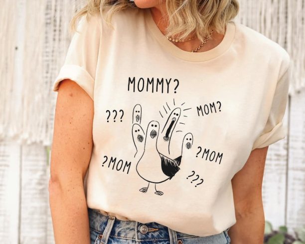 Finding Nemo Seagull Mommy Shirt / Disney Mother T-shirt / Mother's Day Shirt / Gift For Mom / Walt Disney World