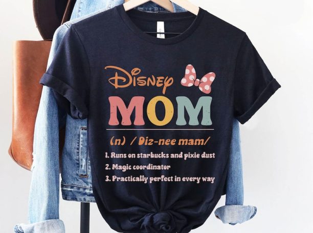 Funny Disney Mom Definition Shirt / Disney Mom T-shirt / Disneyland Mother's Day Gift / Mom Gift Ideas / Walt Disney World