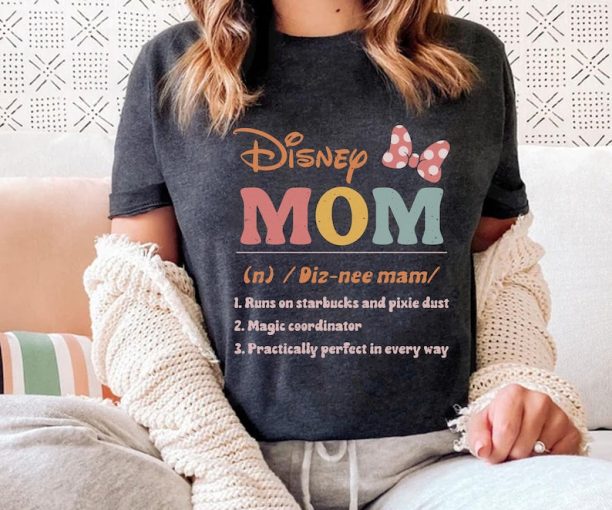 Funny Disney Mom Definition Shirt / Disney Mom T-shirt / Disneyland Mother's Day Gift / Mom Gift Ideas / Walt Disney World