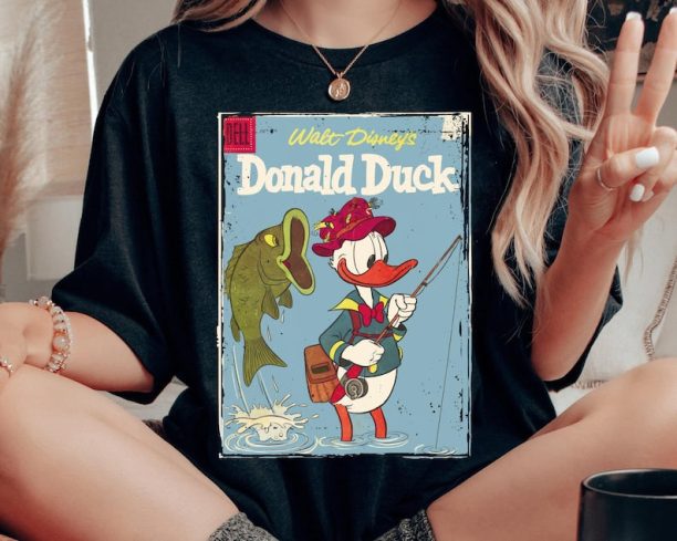 Funny Donald Duck Bass Fly Fishing Disney Shirt / Disney Fishing T-shirt / Disney Birthday Tee / Walt Disney World