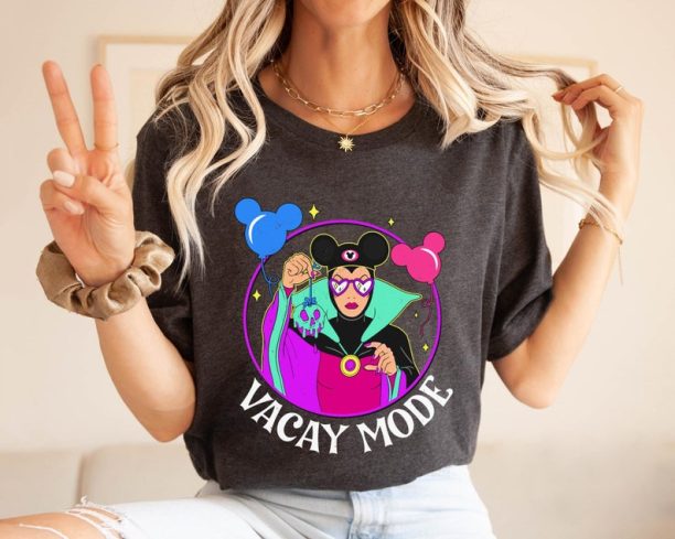 Evil Queen Wears Mickey Ears Balloon Vacay Mode Shirt / Snow White Disney Villain T-shirt / Walt Disney World