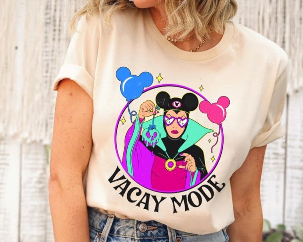 Evil Queen Wears Mickey Ears Balloon Vacay Mode Shirt / Snow White Disney Villain T-shirt / Walt Disney World