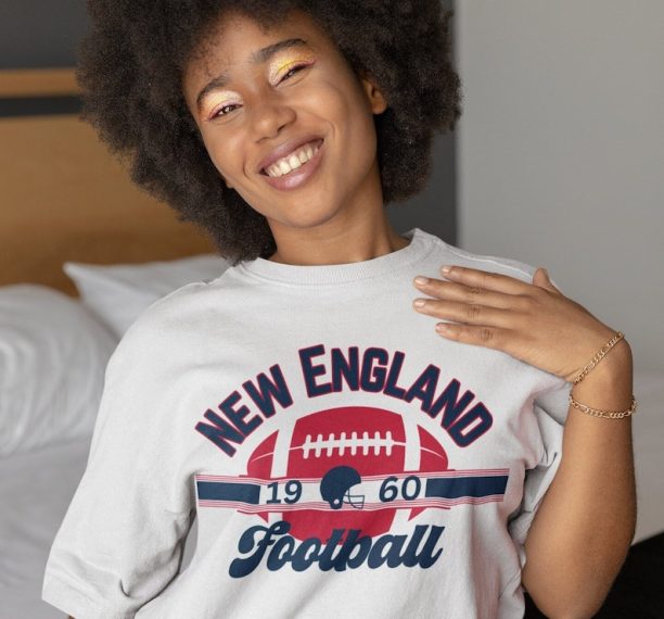 New England Football Retro T-Shirt, Vintage NE Football Crewneck Tee, Men's & Women's Boston Throwback Shirt