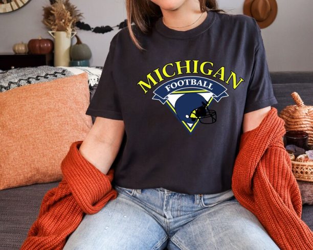 Michigan Football Shirt, Vintage Michigan Crewneck, Retro Michigan Tshirt, Michigan Varsity Sweatshirt