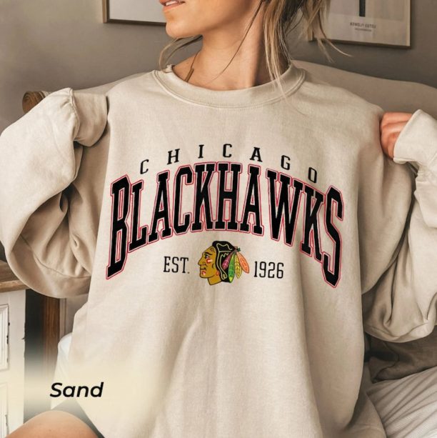 Vintage Chicago Blackhawks Sweatshirt, Blackhawks Tee, Hockey Sweatshirt, College Sweater, Hockey Fan Shirt