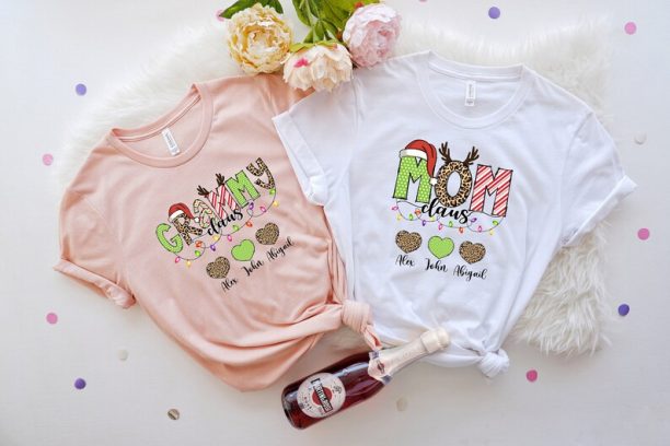 Personalized Christmas Grandma Shirt, Christmas Mom Shirt with Hearts kids, Custom Nanny Mimi Grammy Shirt for Christmas, Gift for Mother