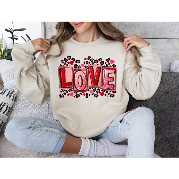 Lover Sweatshirt, Valentines Day Sweater, Heart Shirt, Sweatshirt, Womens Valentines Day Sweater, Valentines Day Shirt