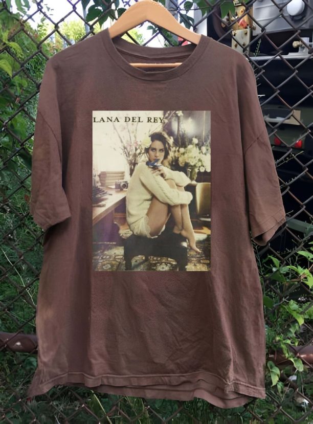 Lana Del Rey Vintage Crewneck Shirt, Lana Del Rey Shirt, Lana Del Rey Party Vintge Shirt, Gift for men