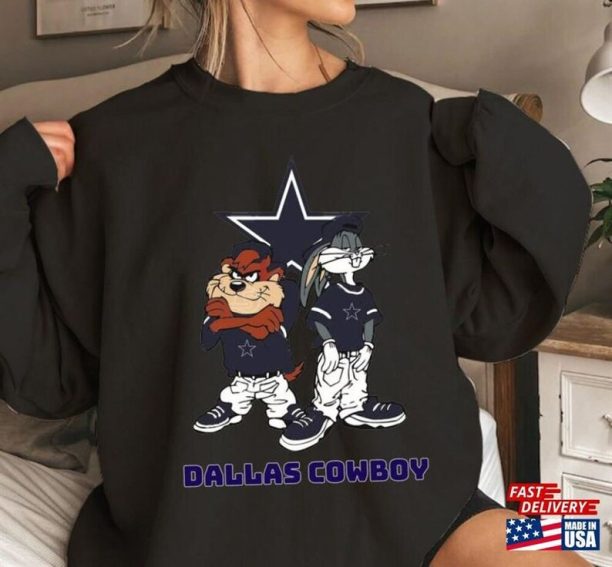 Dallas Cowboy Football Looney Tunes Vintage Style Nfl Unisex T-Shirt, Unisex Sweatshirt, Unisex Hoodie