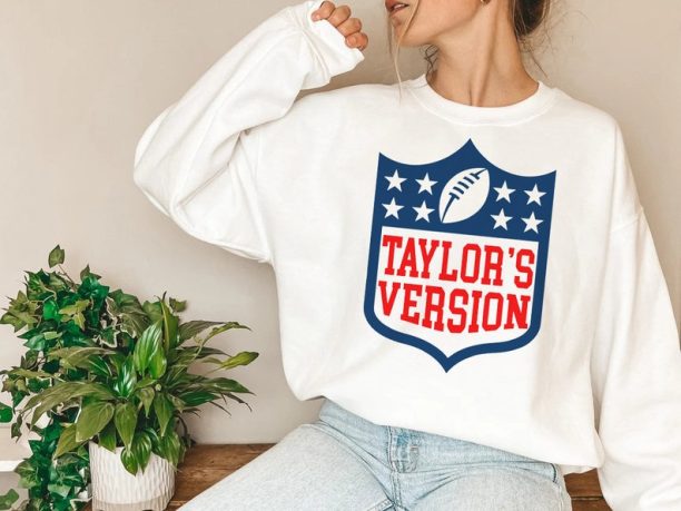 Taylors Version NFL Sweathirt, Travis Kelce Hoodie, Travis and Taylor Kelce Sweathirt, Chiefs Taylors Version Shirt