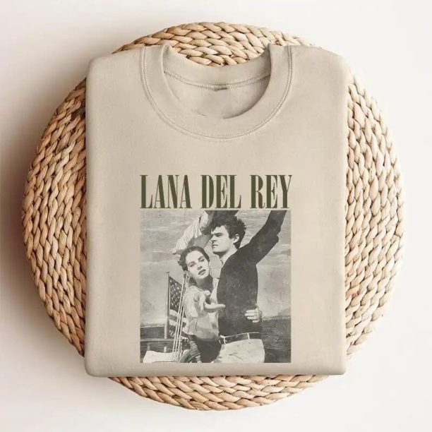 Buy one Get one free necklace ,Lana Del Rey SHIRT, Vintage ,Merch, Oversized Shirt Lana Del Rey, Ultraviolence RETRO