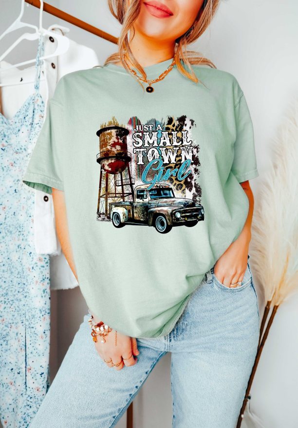 Just A Small Town Girl Shirt, Country Women Shirt, Southern Girl Shirt, Cowgirl Shirt, Small Town Girl Shirt , Western Shirt