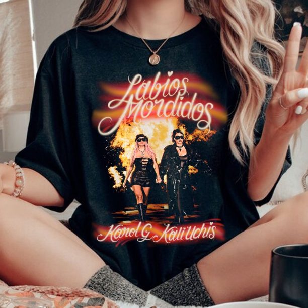 Kali Uchis x Karol G T-shirt Labios Mordidos tshirt