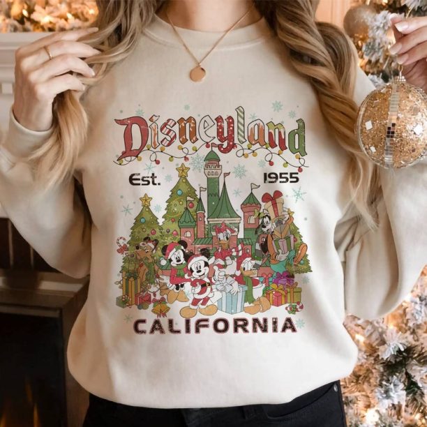 Disneyland Christmas Sweatshirt, Mickey And Friends Christmas weatshirt