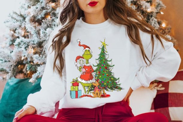 Vintage Grinch Christmas Sweatshirt, Grinch Family Crewneck, Christmas Sweatshirt ,Grinch Sweatshirt ,Christmas Gifts, Family Sweatshirt