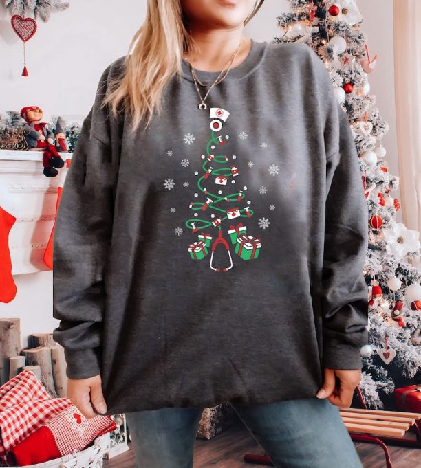 RN Nursing Christmas Tree Nurse Sweatshirt, Xmas LPN Stethoscope Sweatshirt