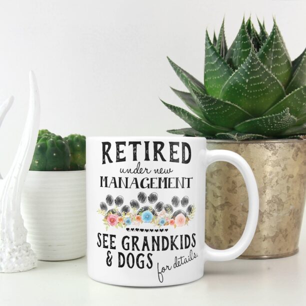 Retirement gift for grandma and dog moms