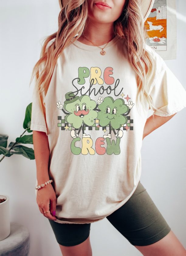 Retro Preschool Teacher St Patricks Day Shirt, Comfort Colors St Patricks Day T Shirt For Pre-K Teachers Crew