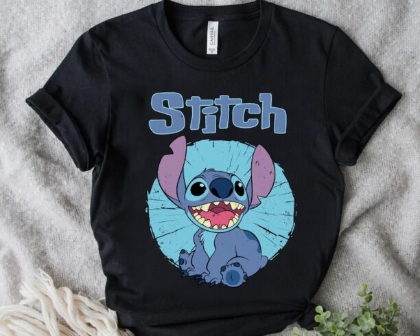 Disney Stitch Cool Distressed Circle Background Retro T-shirt, Magic Kingdom Trip