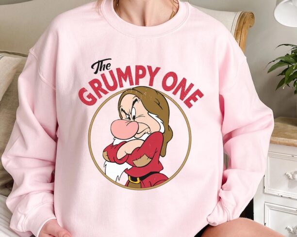 Retro 90s The Grumpy One Snow White And Seven Dwarfs Shirt / Grumpy Dwarf Disney T-shirt / Walt Disney World Shirt /