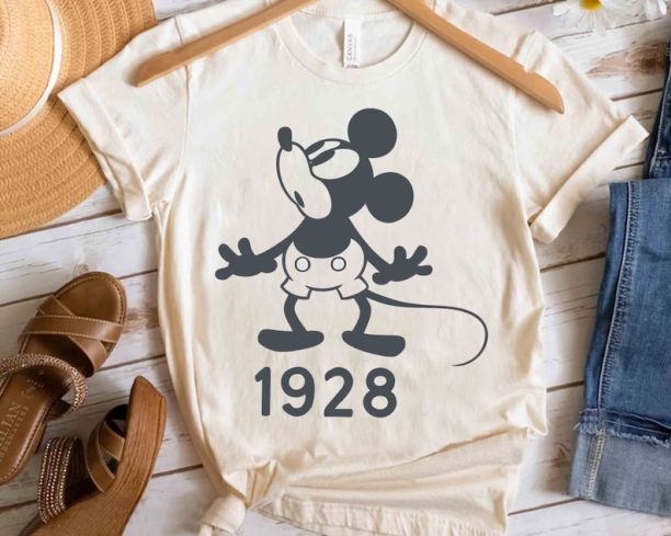 Disney Retro Mickey Mouse Classic 1928 Portrait Retro Shirt