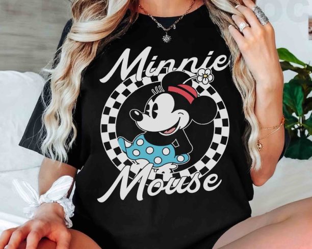 Disney Mickey and Friends Cute Minnie Mouse Classic Portrait Shirt