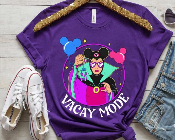 Evil Queen Wears Mickey Ears Balloon Vacay Mode Shirt / Snow White Disney Villain T-shirt / Walt Disney World /