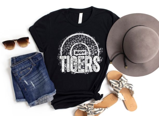 Tigers Wrestling Shirt Mascot Team Spirit Shirt Leopard Mom Parent Gift Short-Sleeve Unisex TShirt Unisex Tee Cheetah