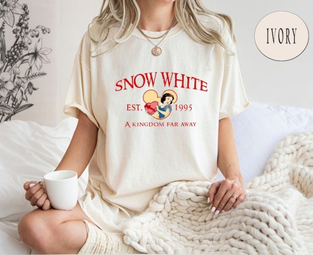 Comfort Colors® Retro 90s Disney Snow White Shirt, Disney Character Shirt, Retro Snow White and The Seven Dwarfs Shirt