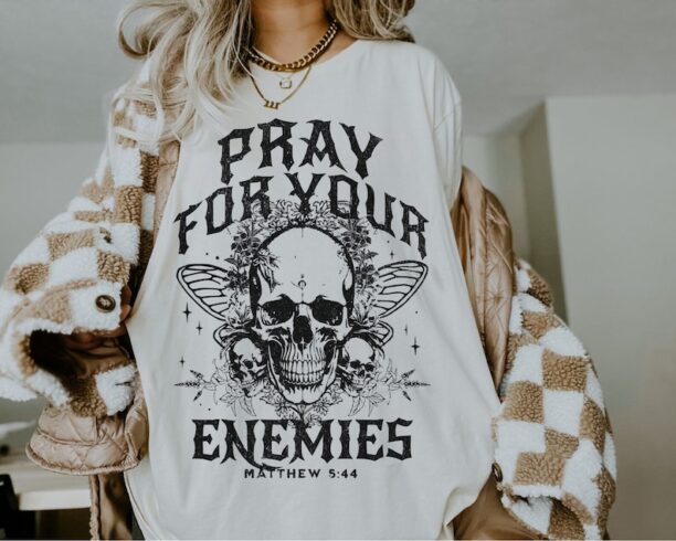 Christian Streetwear Vintage Bible Verse Tee Christian Merch Jesus is King Shirt Christian Clothes Made to Worship Shirt