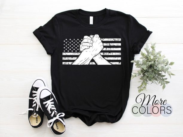 Arm Wrestling Wrestlers Armwrestling American Flag US Sport Vintage Wrestler Gift T-Shirt, College Professional Tee