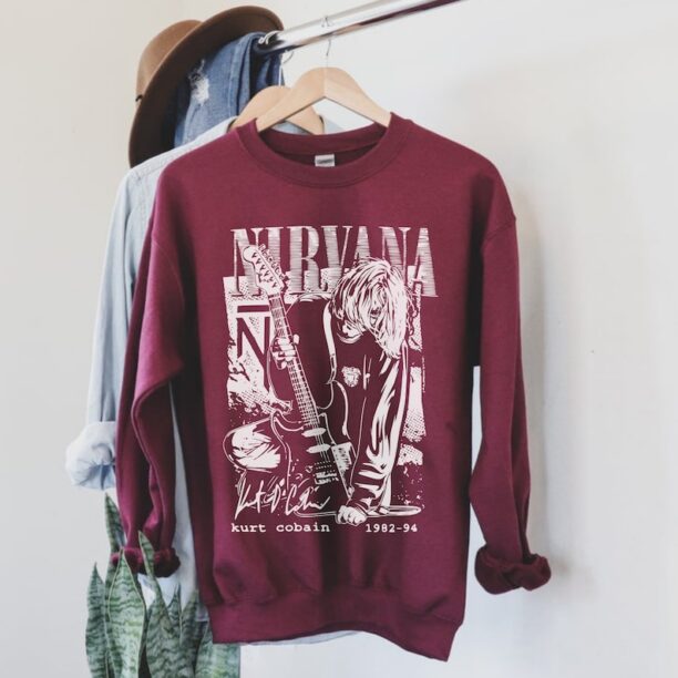 Nirvana Sweatshirt UNISEX Kurt Cobain Poster Shirt 90s Gifts Vintage Band Crewneck Nirvana Tour Hoodie Oversized Music