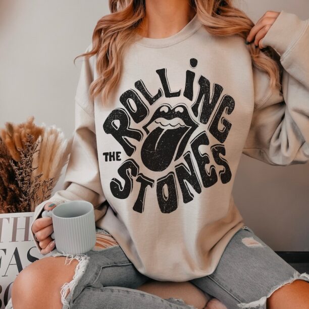 Rolling Stones UNISEX Sweatshirt Vintage Rock Band Rolling Stones Tour Distressed 70s 80s Oversized Crewneck Music