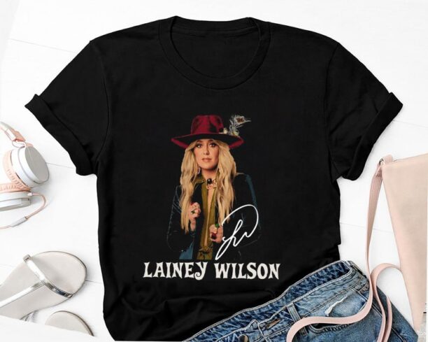 Lainey Wilson Signature TShirt, 2024 Lainey Wilson Country's Cool Again Tour Shirt, Lainey Wilson Fan Gift Shirt