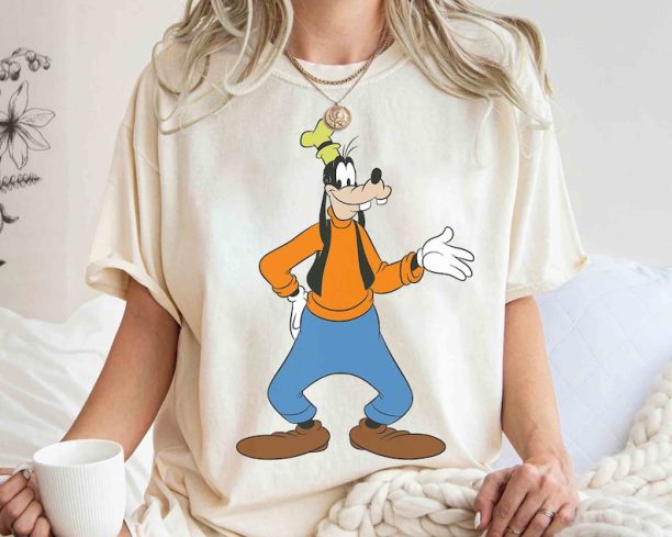 Disney Goofy Traditional Portrait T-Shirt, Disney A Goofy Movie Mickey and Friends Tee