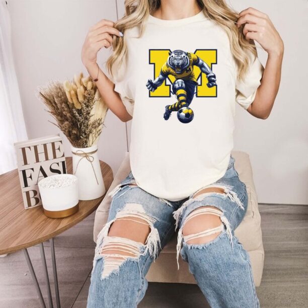 Michigan Wolverines Shirt, University Michigan Shirt, Vintage University of Michigan Wolverines Sweatshirt